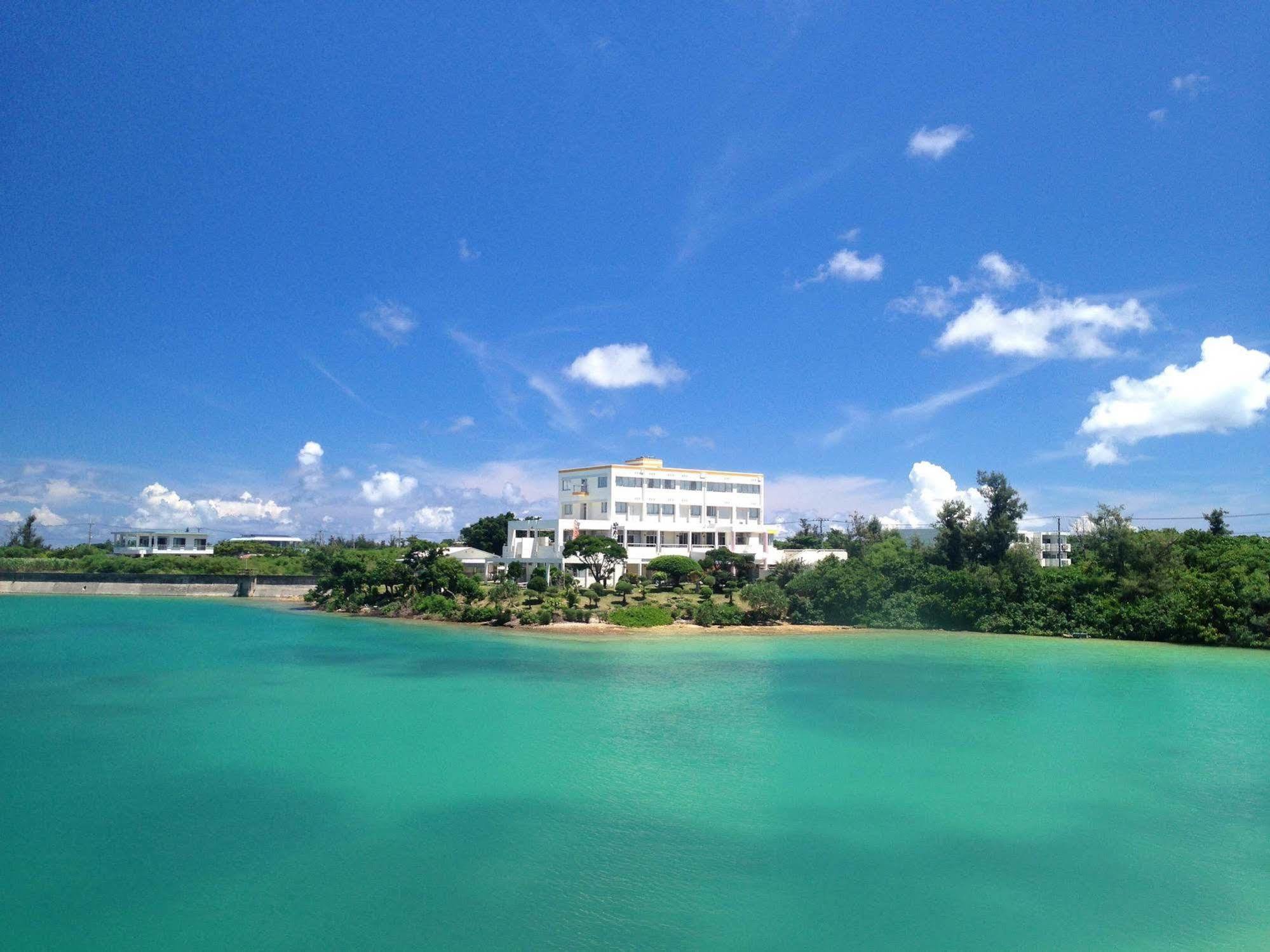 Hotel South Island Miyakojima  Exterior photo