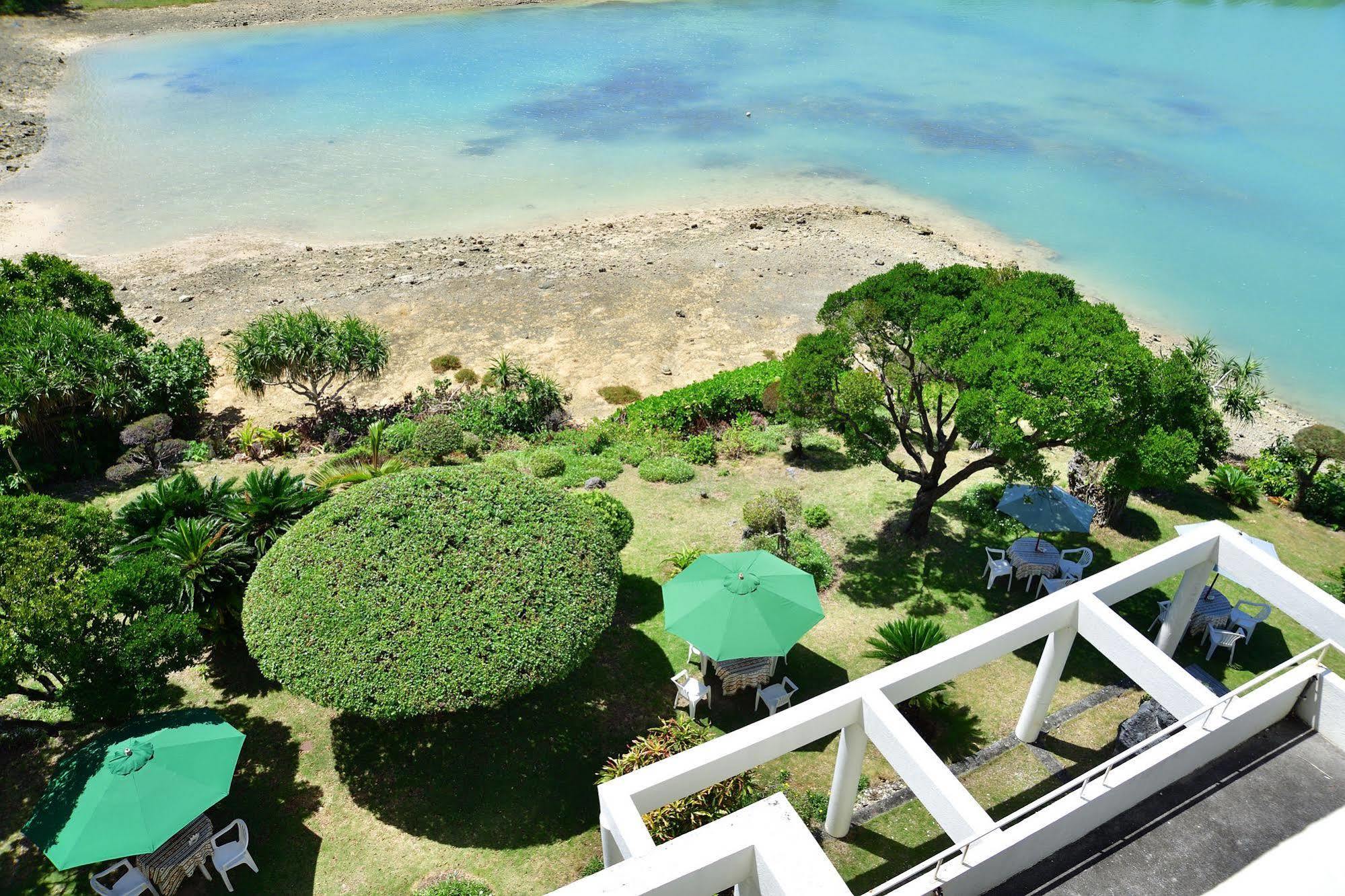 Hotel South Island Miyakojima  Exterior photo